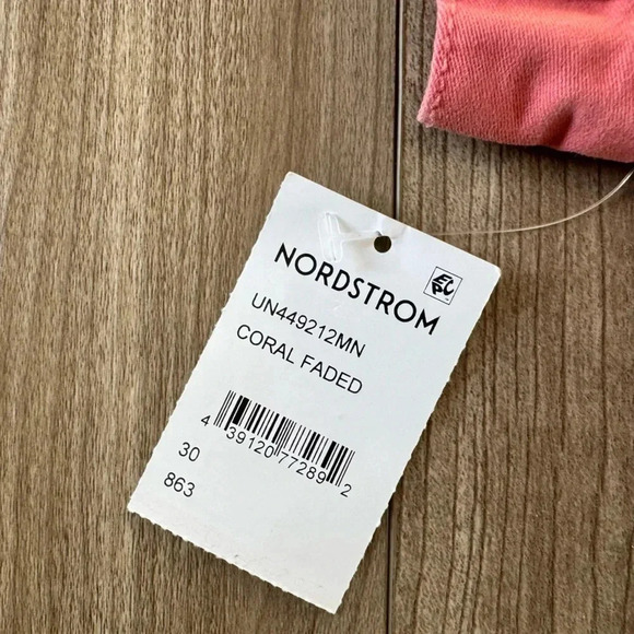 Men’s size 30 9” Shorts NWT 14th & Union from Nordstrom Coral Faded color - Picture 4 of 9